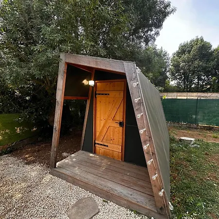 Maison De Droite